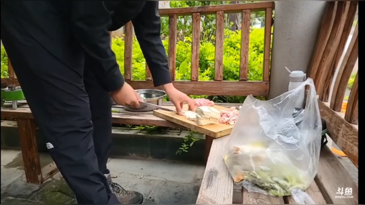 《纪实直播》云南边境怒江50天,兰坪县 2020-10-24 16点场