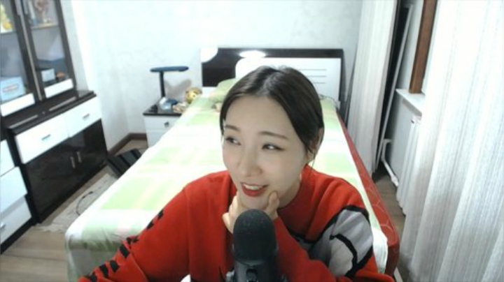 我在斗鱼看女流66直播主机其他游戏