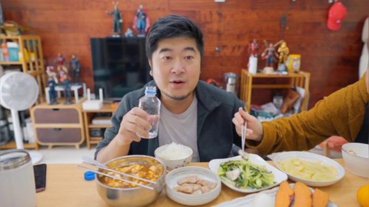 【美食】雪纳瑞三口之家的精彩时刻 20201026 12点场