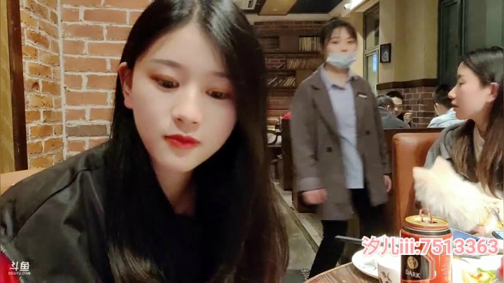 到合肥了，和紫薇小姐姐，亮哥一起
吃个饭 2020-10-26 21点场