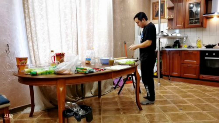 我在斗鱼看俄罗斯教父直播户外