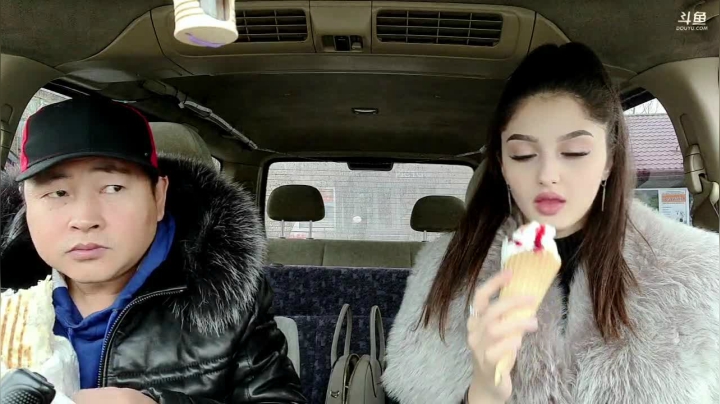 高颜值俄罗斯美女直播间。 2020-10-27 14点场