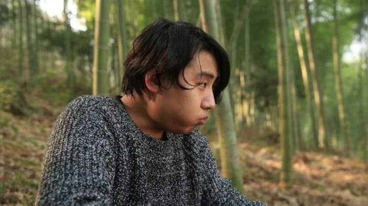 我在斗鱼看YESHI小哥直播美食