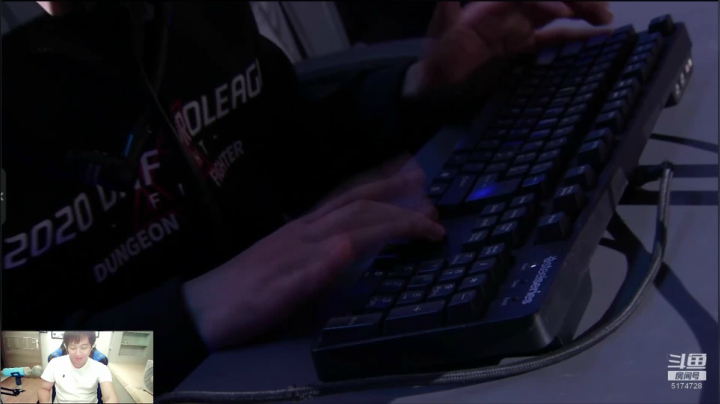 今晚职业联赛加油：看好小羽毛嘻嘻 2020-10-29 20点场