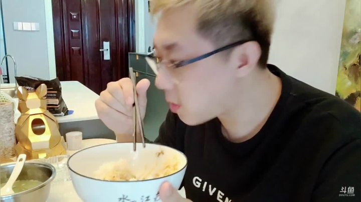 今天1.2倍亲密度 2158798 2020-11-01 13点场
