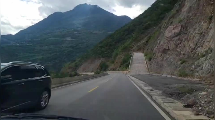 纪实直播:赴双十一悬崖村三年之约丽江 2020-11-02 13点场