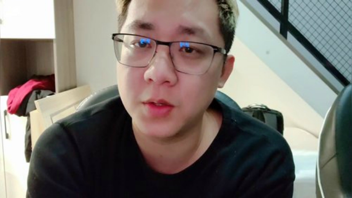 我在斗鱼看小鱼小鱼吃虾米直播户外