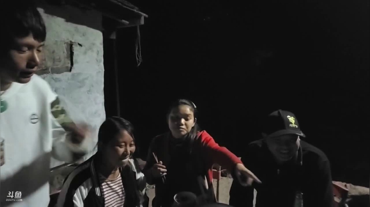 纪实直播：到达悬崖村，重见三年 2020-11-10 21点场