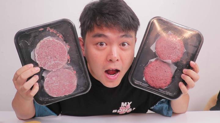 试吃比尔盖茨投资的“人造肉”，真的好吃吗，食肉爱好者终极梦想