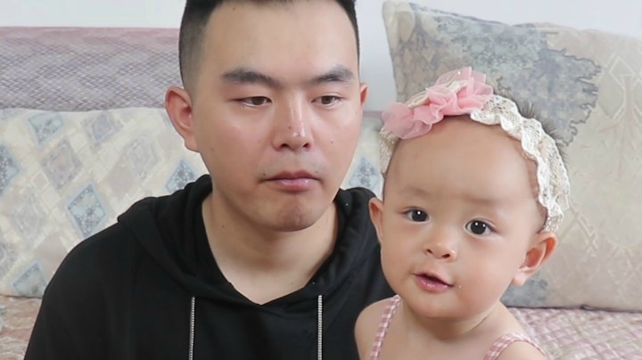 试吃婴儿食品，现在的小孩子吃的真多，你记得小时候吃的是什么吗