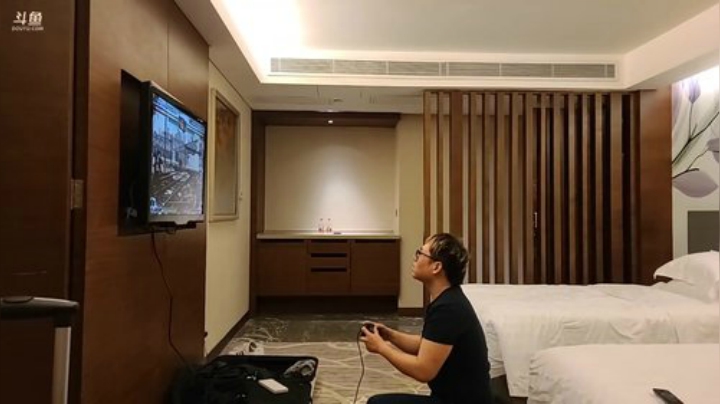 我在斗鱼看黑人毅直播户外
