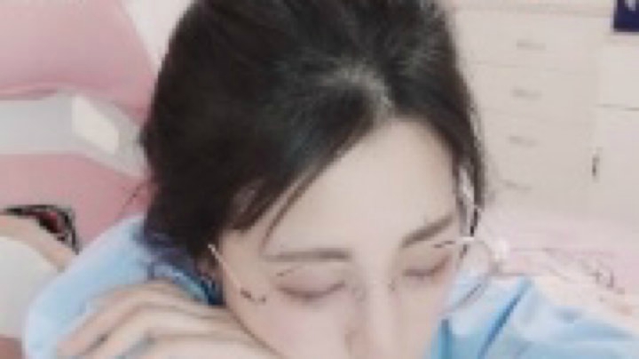 一个梦想吃鸡的女主播~3