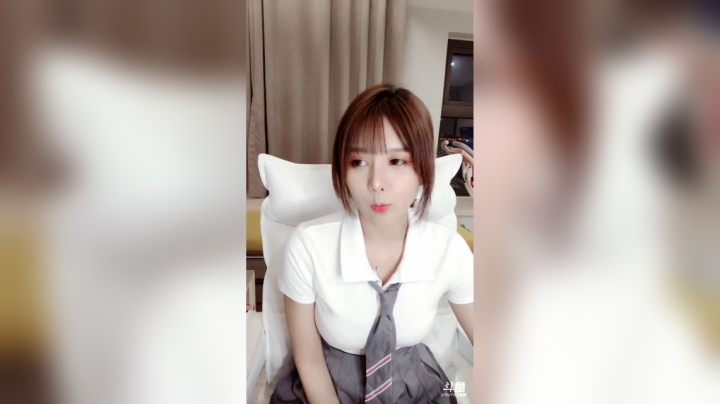 【2020-11-14 17点场】伊娃大姐姐：大家好！～