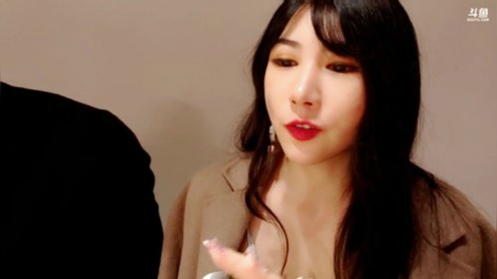 【户外】XX是个坏女人的精彩时刻 20201114 19点场