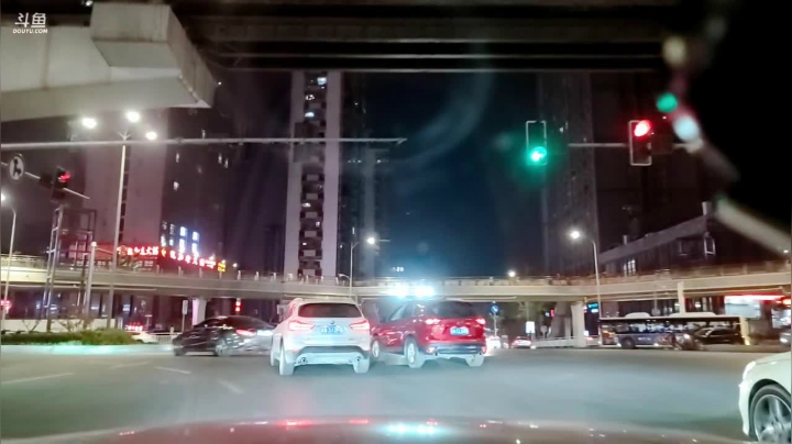【2020-11-15 18点场】小鱼小鱼吃虾米：去给公司看车，超级粉丝团冲一冲