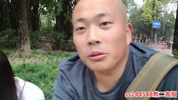 【2020-11-15 16点场】叶子户外：纪实直播：成都锦里约会小姐姐