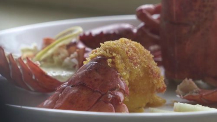 我在斗鱼看YESHI小哥直播美食