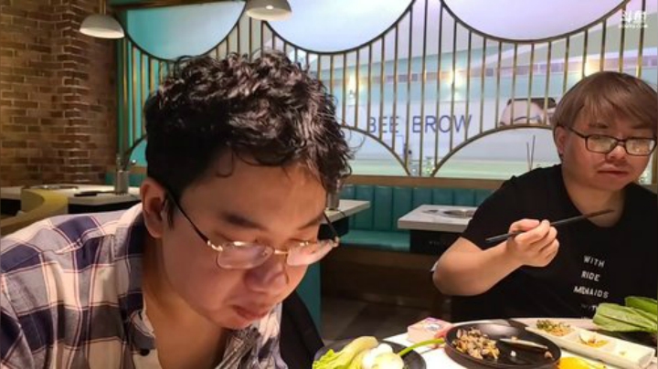 我在斗鱼看黑人毅直播户外