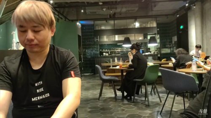 我在斗鱼看黑人毅直播户外