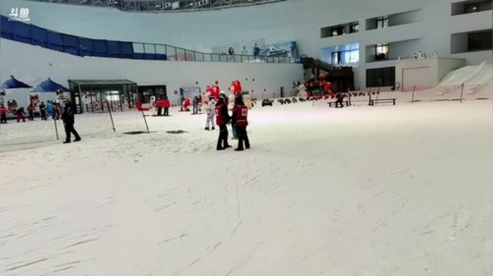 我在斗鱼看不2不叫周淑怡直播英雄联盟