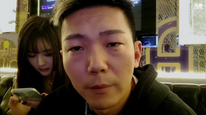 我在斗鱼看JSA丶北京小王哥直播户外