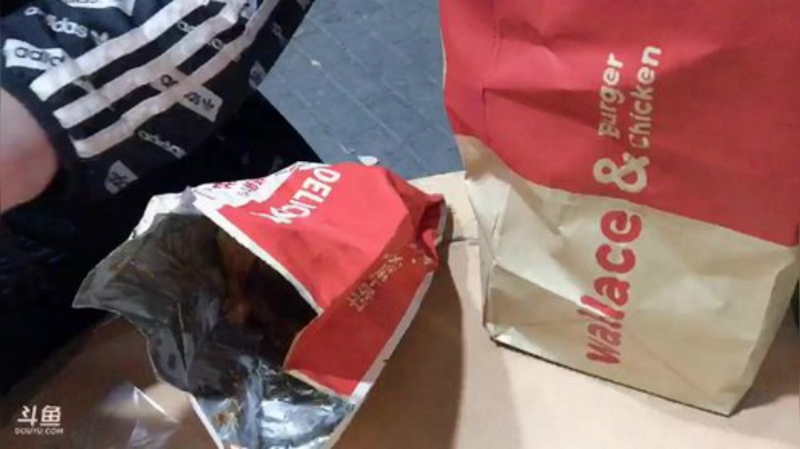我在斗鱼看做个疯子直播户外