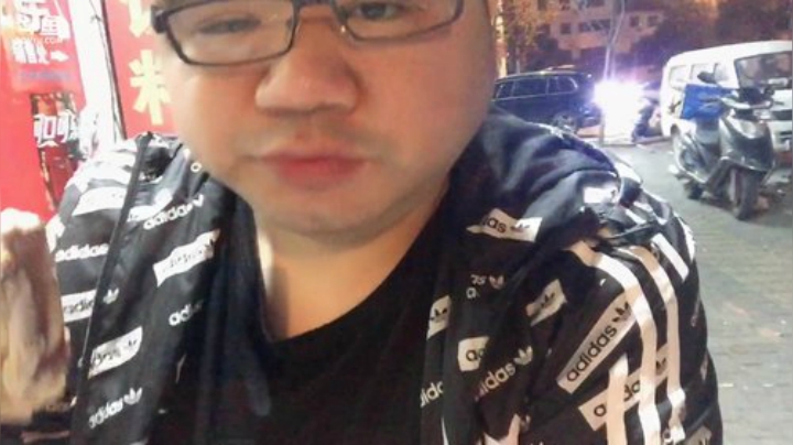 我在斗鱼看做个疯子直播户外