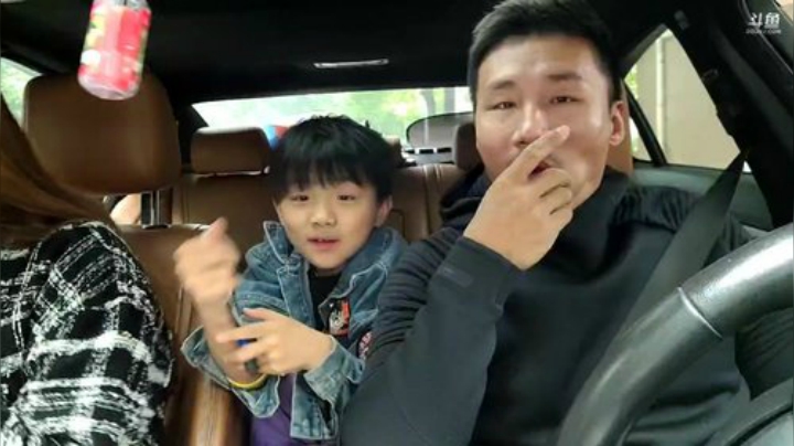 我在斗鱼看黑人毅直播户外