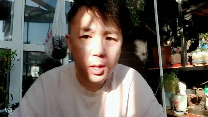 【2020-11-23 14点场】骚骚兔：北京你好，户外我就服我自己!