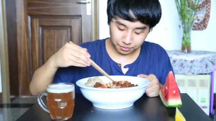 【美食】YESHI小哥的精彩时刻 20201125 08点场