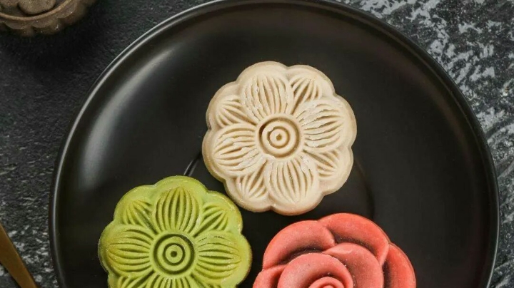 三