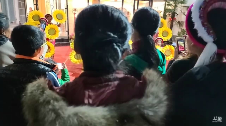 【2020-11-26 19点场】叶子户外：和户外新主播参加白族传统婚礼