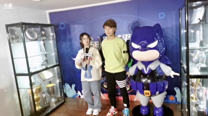 【2020-11-26 17点场】迷人的花哥：【爱华】雪碧 vs VP