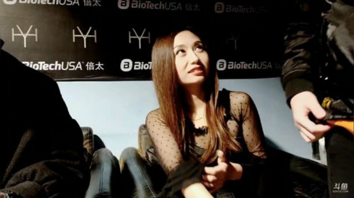 我在斗鱼看黑人毅直播户外