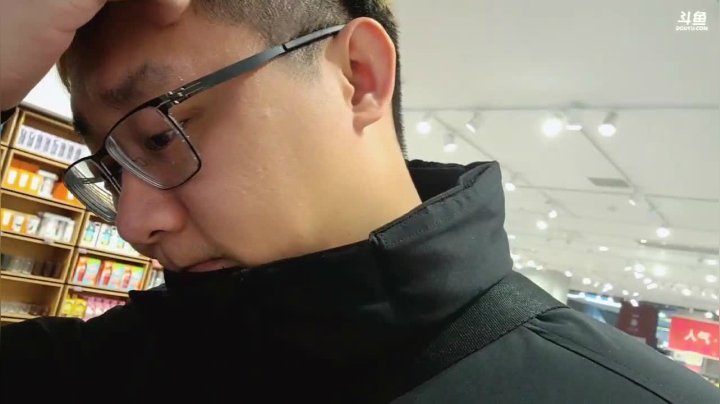 【2020-11-29 16点场】小鱼小鱼吃虾米：去买礼物了，xdmxdmxdm