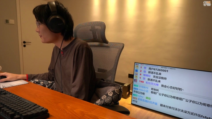 【2020-11-29 12点场】超级小桀：挑战最危险的地下深渊