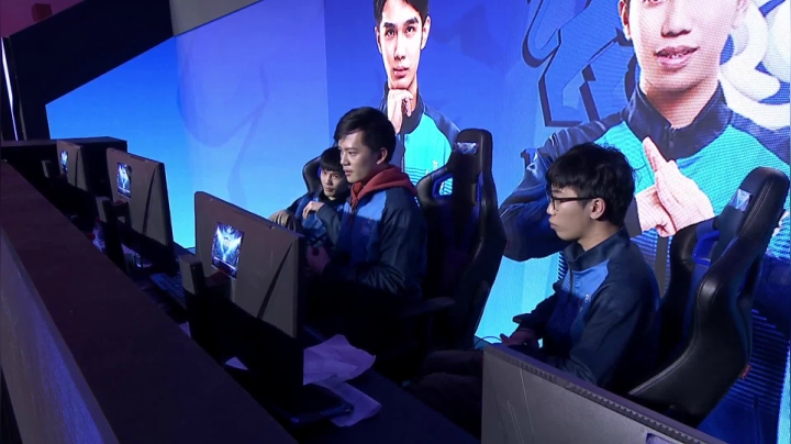 【2020-11-29 19点场】FIFAOnline4官方直播间：FO4职业联赛S8