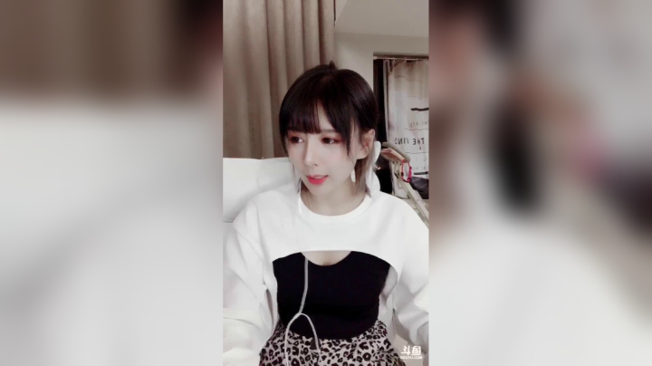 【2020-12-01 19点场】伊娃大姐姐：大家好！～