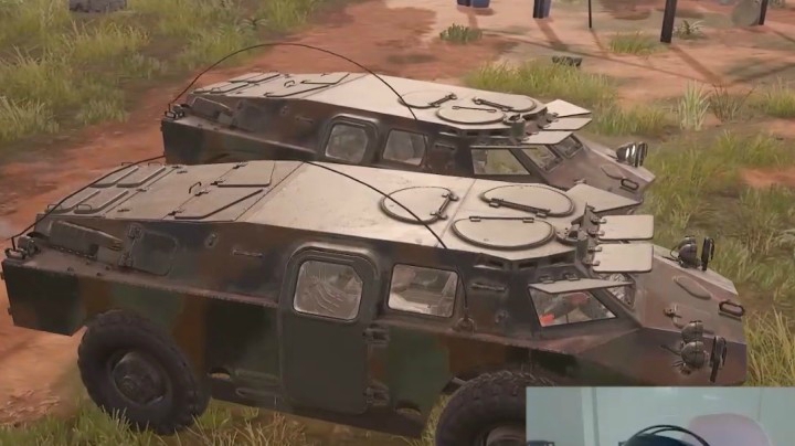 单排两辆装甲车莫名其妙的组起队来了！