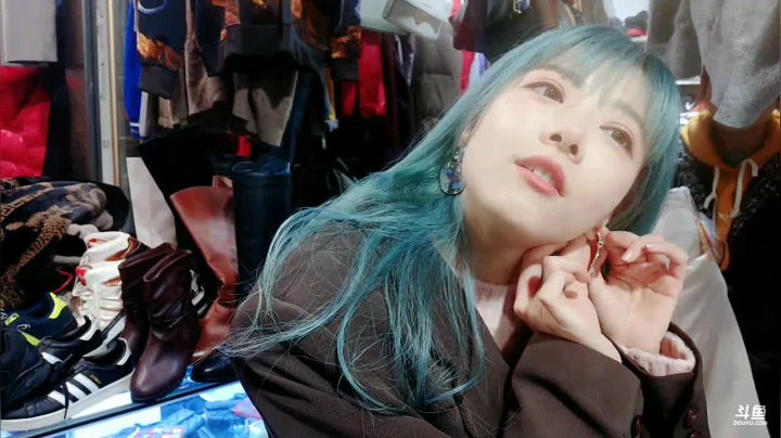 【2020-12-01 17点场】小苏菲：直播倒霉的一天