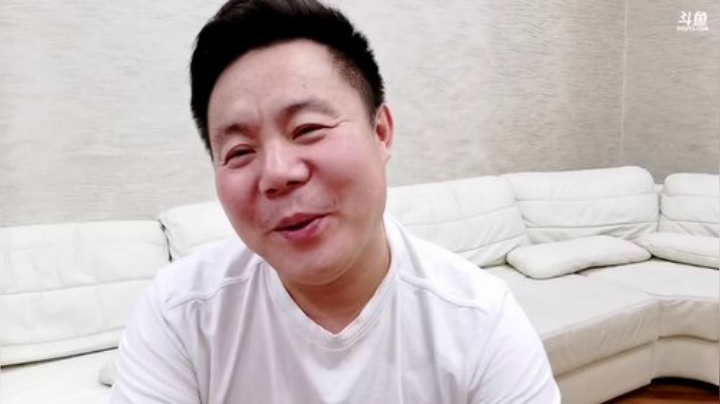 我在斗鱼看俄罗斯教父直播户外