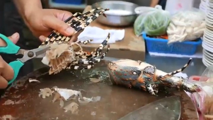 台湾路边小吃 街头食品 - 彩虹龙虾两种方式