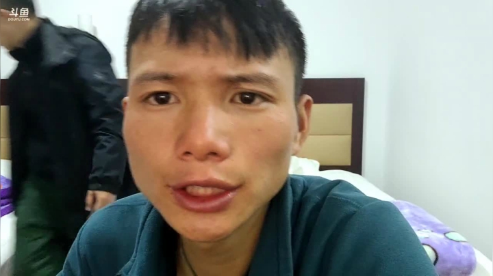 【2020-12-01 22点场】叶子户外：《纪实直播》去腾冲，瓦房乡