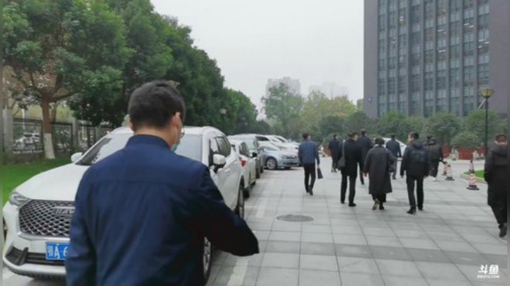 我在斗鱼看鱼公益善直播正能量