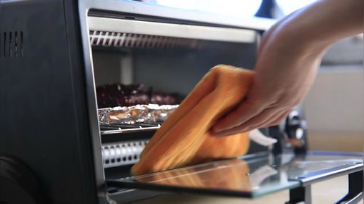 我在斗鱼看YESHI小哥直播美食