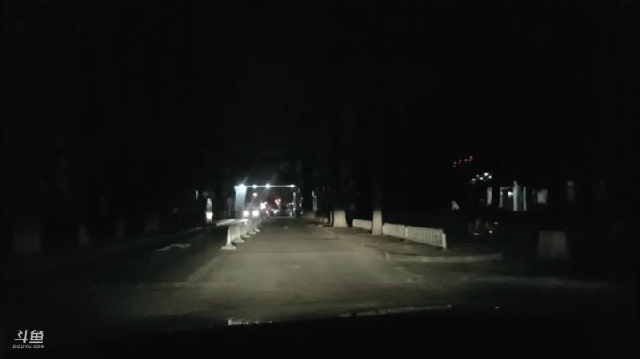 【2020-12-04 21点场】o北京老王o：夜游北京。