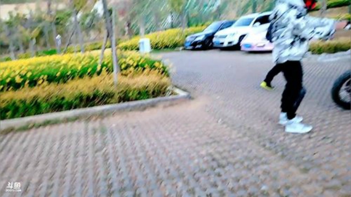 【户外】百变姑姑肖淑洁的精彩时刻 20201206 18点场