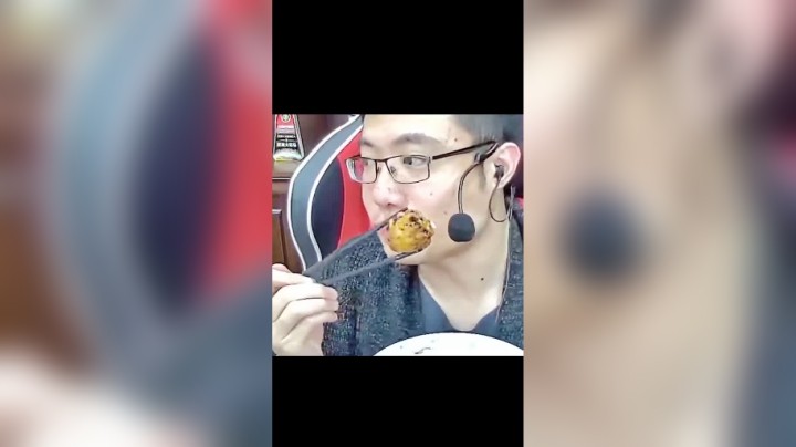 这钵是肉蛋葱鸡，真的好吃
