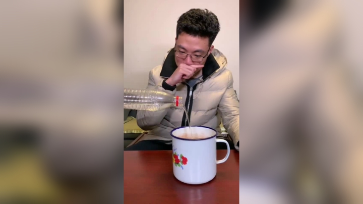终于隐藏不住我是大魔术师的身份了吗？