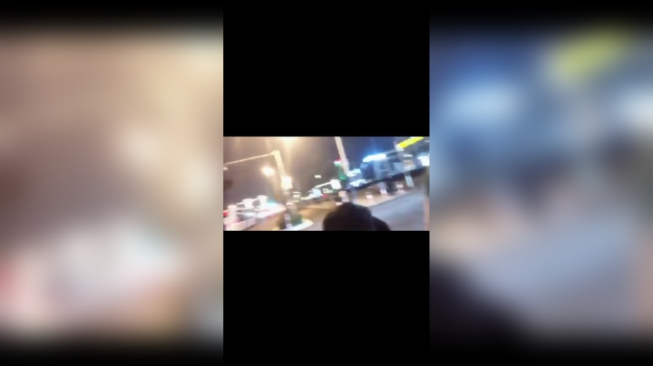 我很抱歉没时间接待这位小老板，有缘再见，我们飞机交流